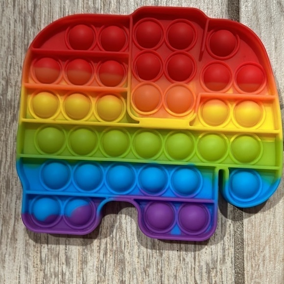 Popits rainbow colored elephant and square fidgets - Picture 2 of 3